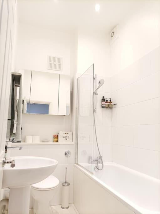 Modern And Cosy 2 Bedroom Flat In Notting Hill Лондон Экстерьер фото